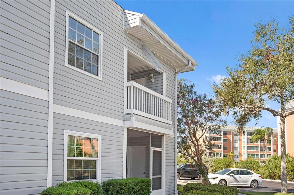 6801 STONES THROW CIRCLE N UNIT 15205 ST PETERSBURG, FL 33710