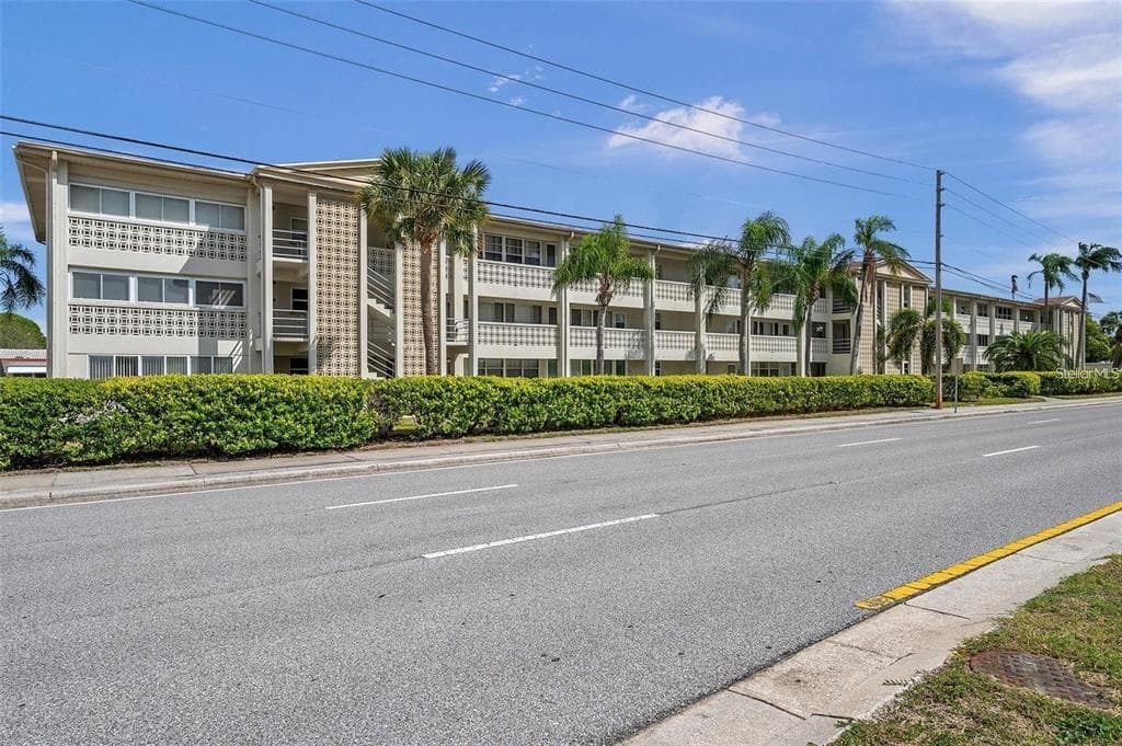 4455 DUHME ROAD UNIT 111 ST PETERSBURG, FL 33708