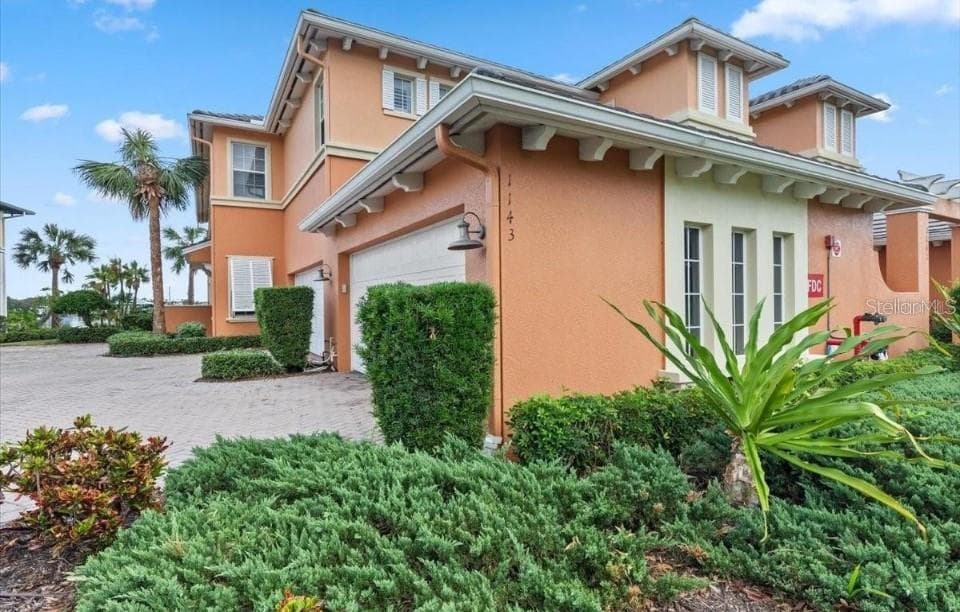 1143 RIVERSCAPE STREET UNIT A