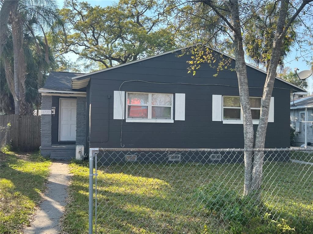 1735 6TH STREET S ST PETERSBURG, FL 33701