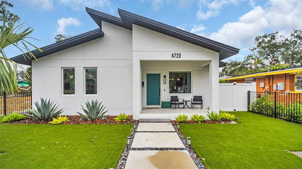 4723 10TH AVENUE S ST PETERSBURG, FL 33711