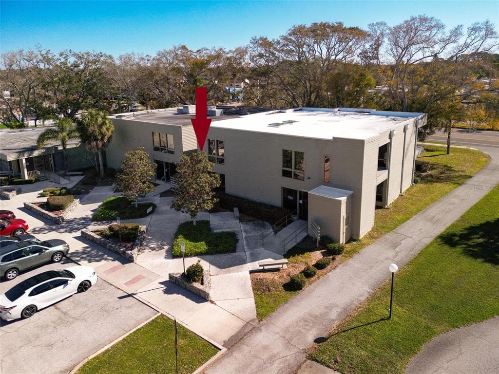 1964 BAYSHORE BOULEVARD UNIT B DUNEDIN, FL 34698