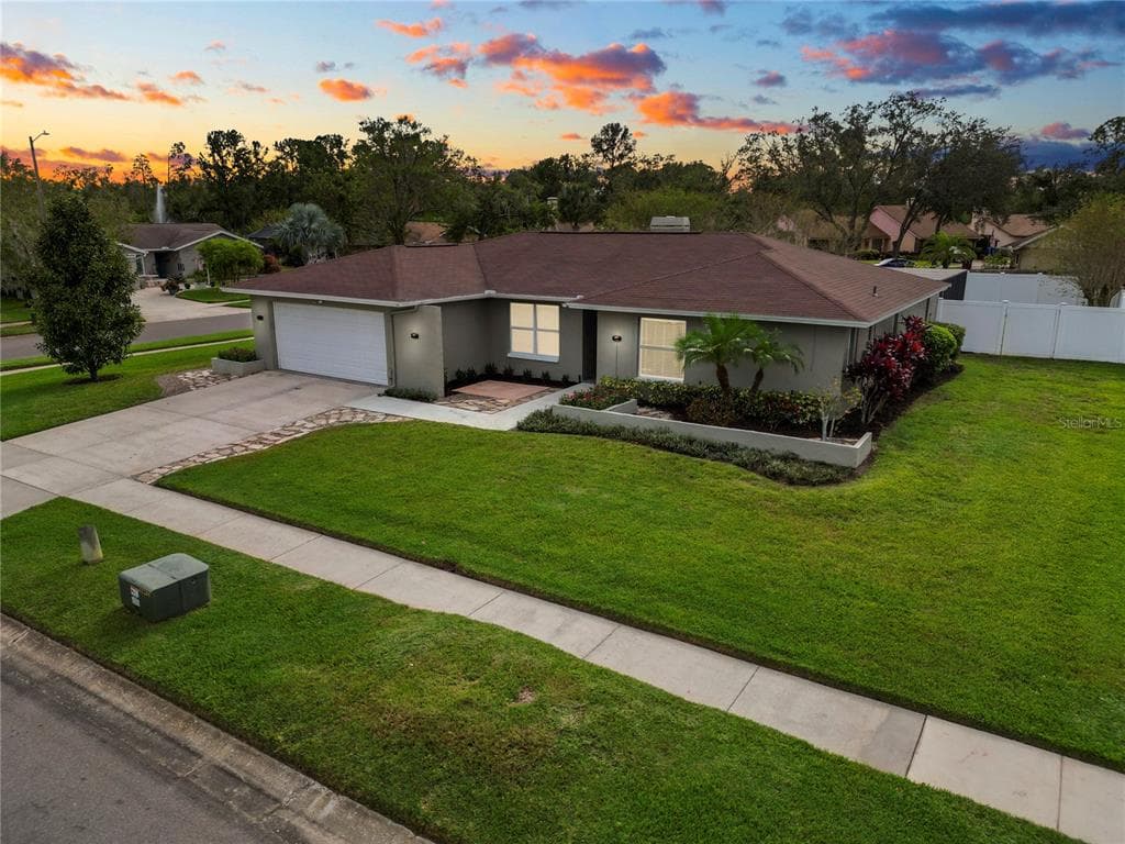 5002 ROLLESTON COURT TAMPA, FL 33624
