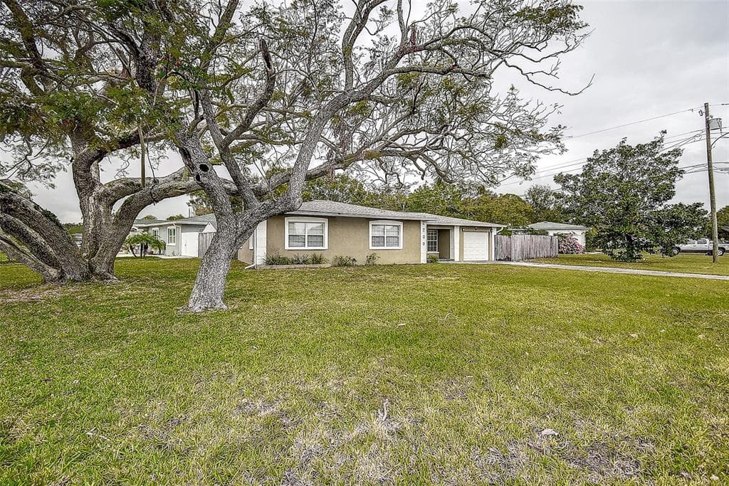 2200 37TH STREET N ST PETERSBURG, FL 33713