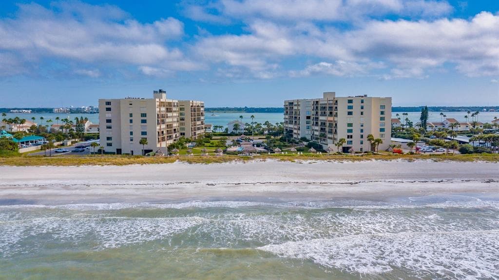 1430 GULF BOULEVARD UNIT 612 CLEARWATER BEACH, FL 33767