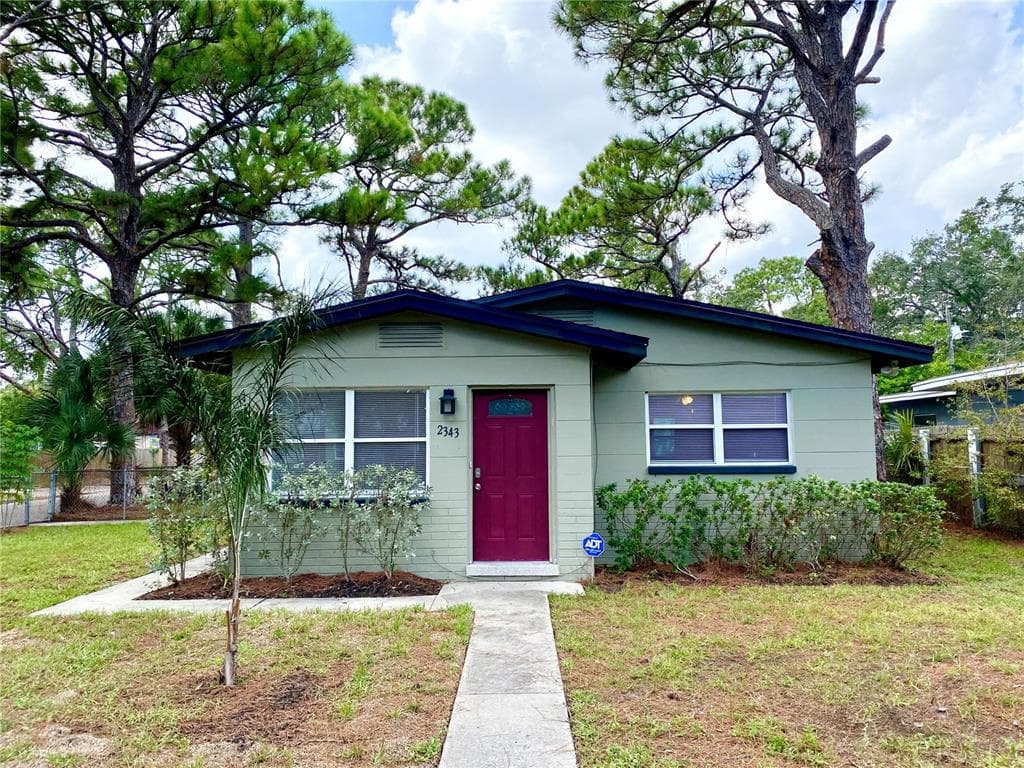 2343 8TH STREET S UNIT REAR ST PETERSBURG, FL 33705