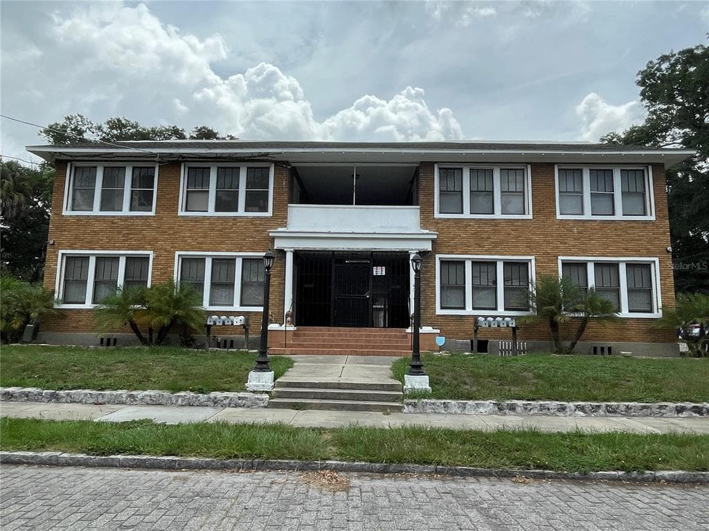 4015 N SEMINOLE AVENUE UNIT 6 TAMPA, FL 33603