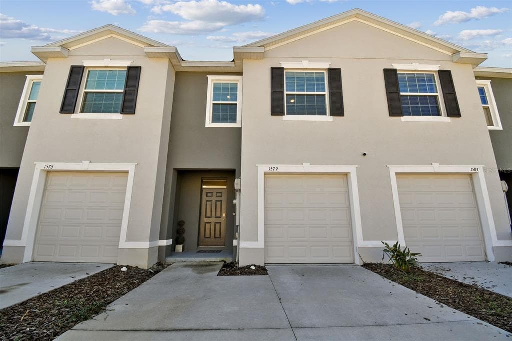1579 HUBBELL ROAD WESLEY CHAPEL, FL 33543