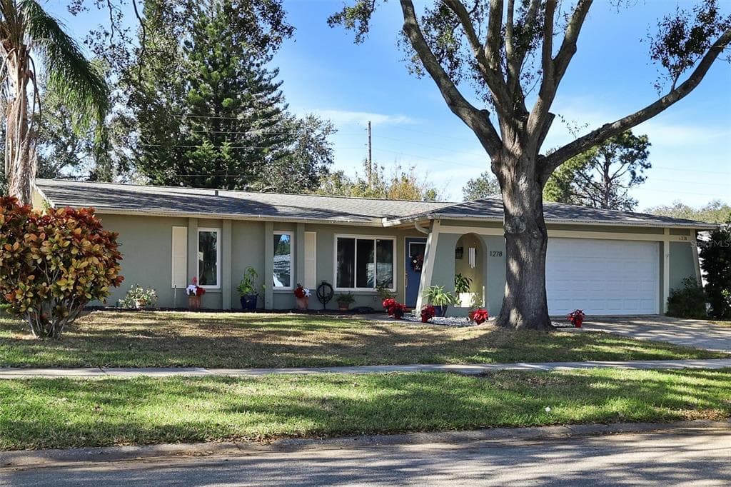 1278 OVERCASH DRIVE DUNEDIN, FL 34698
