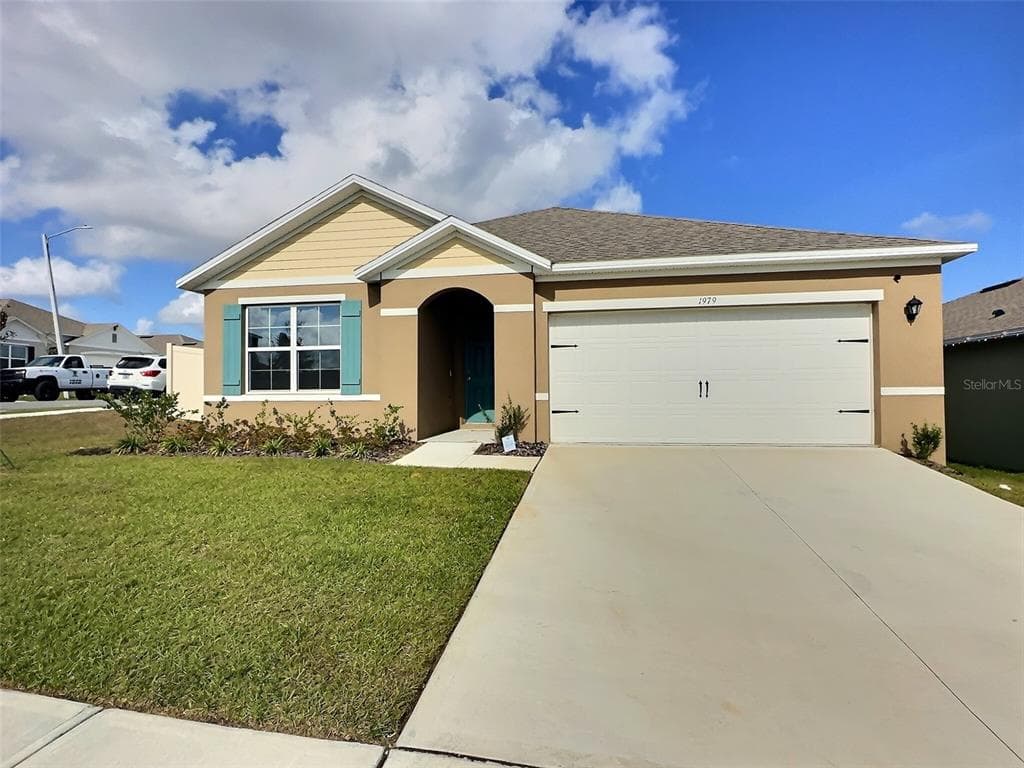 1979 CHICKASAW BOULEVARD DAVENPORT, FL 33837