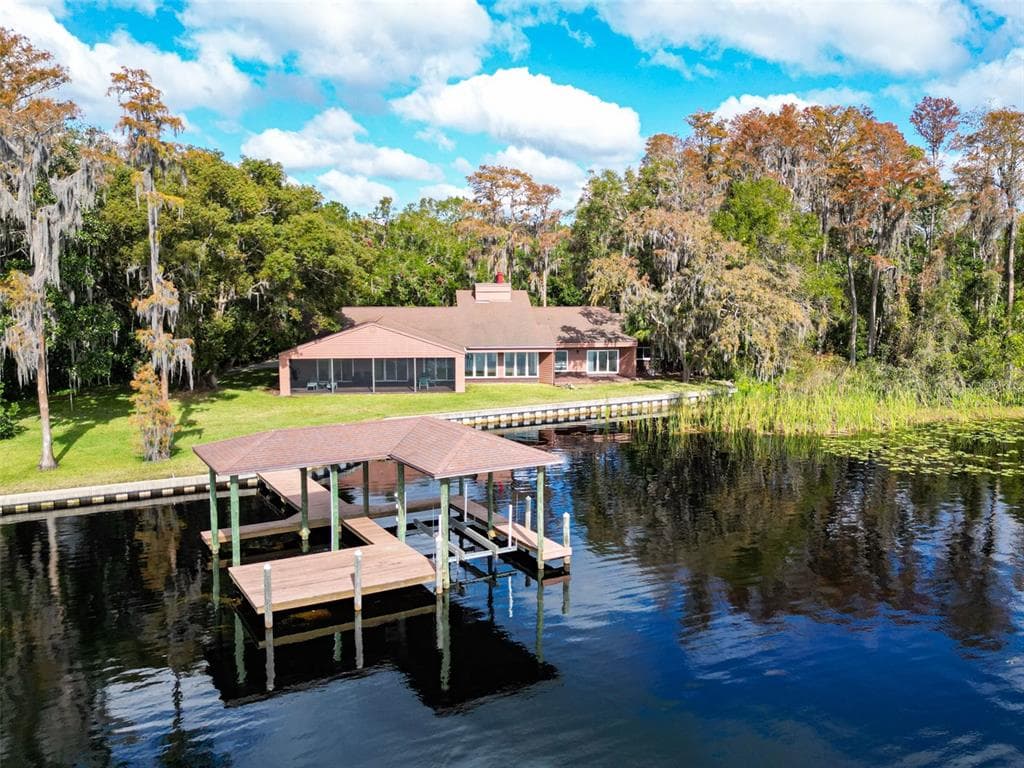 18120 WAYNE ROAD ODESSA, FL 33556