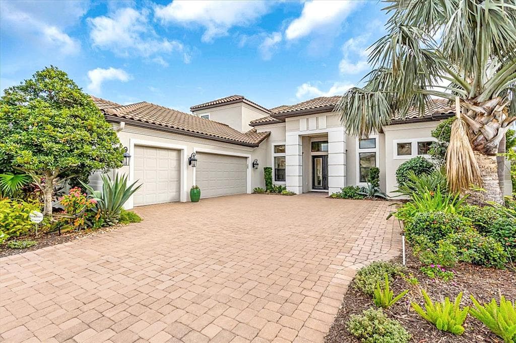 4825 BENITO COURT BRADENTON, FL 34211