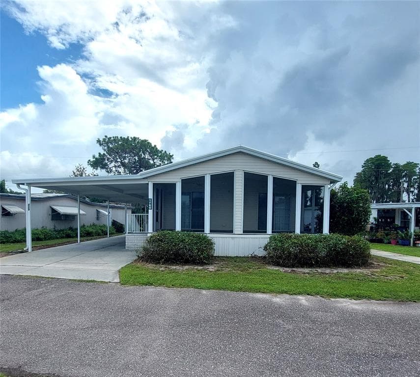 1760 DOROTHY BOULEVARD LUTZ, FL 33558