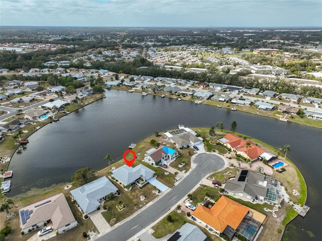 407 BLACKHAWK CIRCLE SUN CITY CENTER, FL 33573