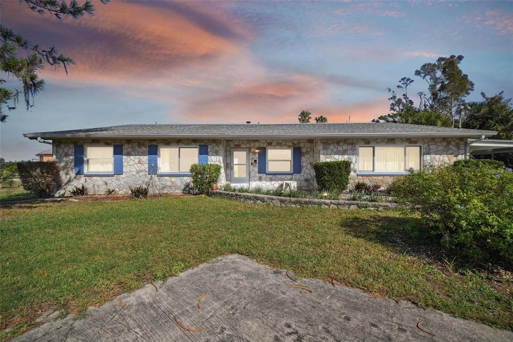 304 10TH STREET SW RUSKIN, FL 33570