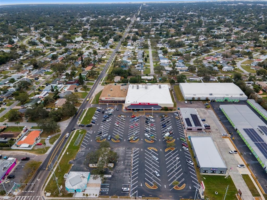 5802 54TH AVENUE N KENNETH CITY, FL 33709