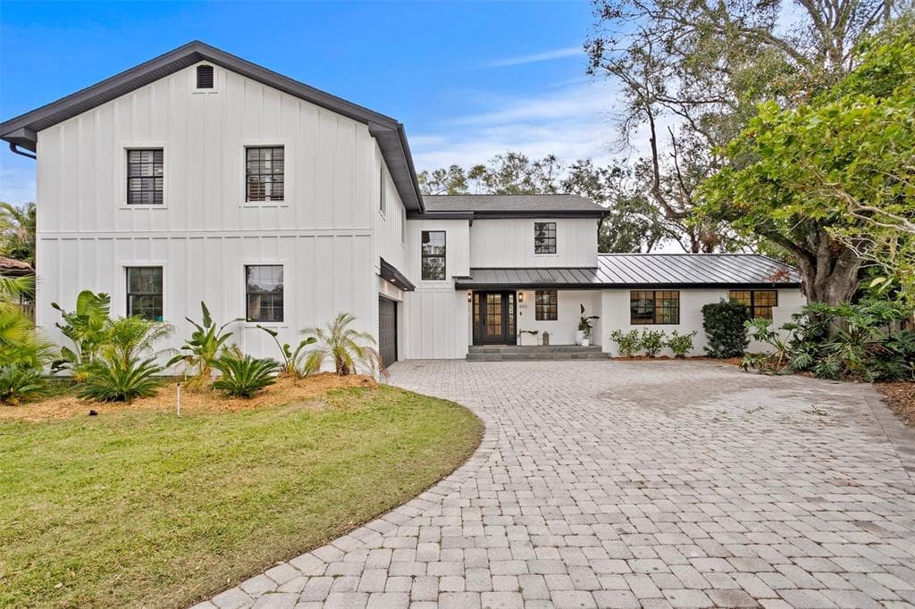4911 W BAY WAY PLACE TAMPA, FL 33629