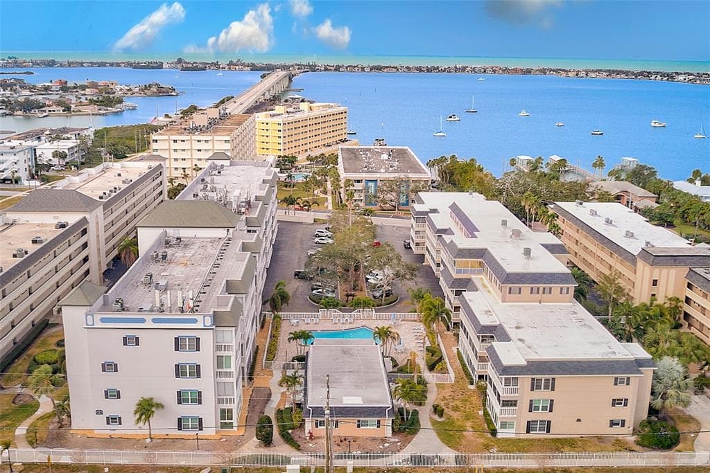 147 BLUFF VIEW DRIVE UNIT 106