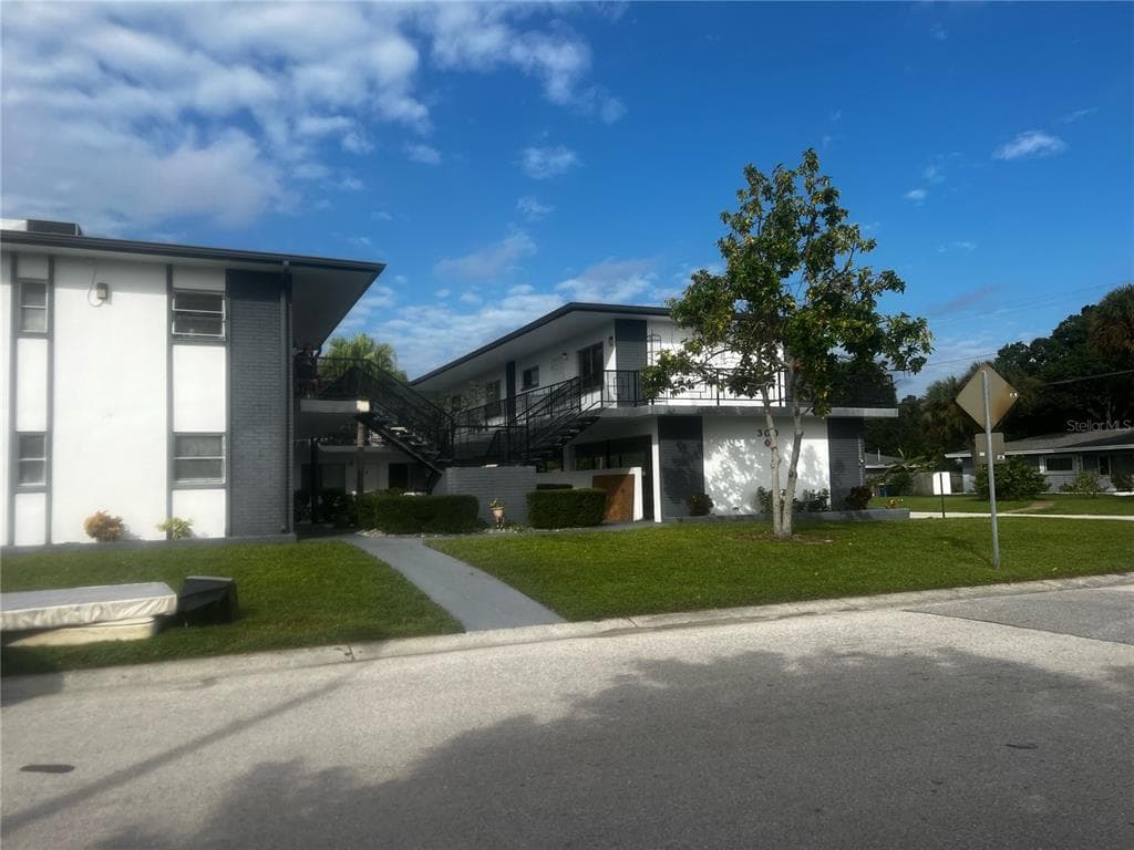 300 S NIMBUS AVENUE CLEARWATER, FL 33765