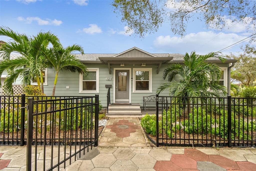 487 9TH AVENUE N ST PETERSBURG, FL 33701