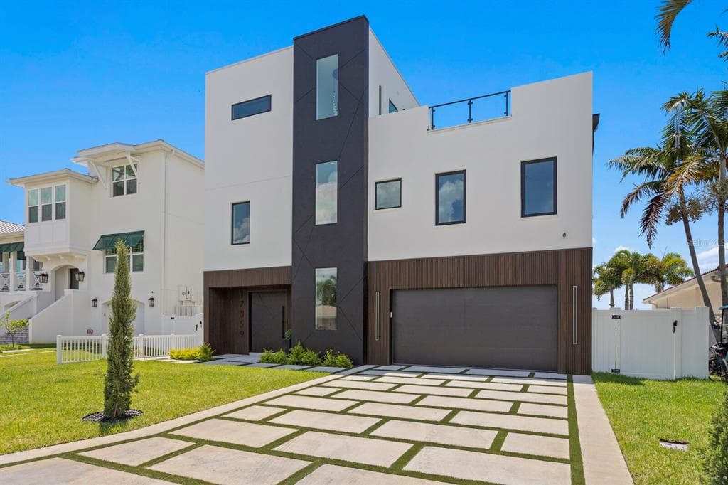 17059 DOLPHIN DRIVE