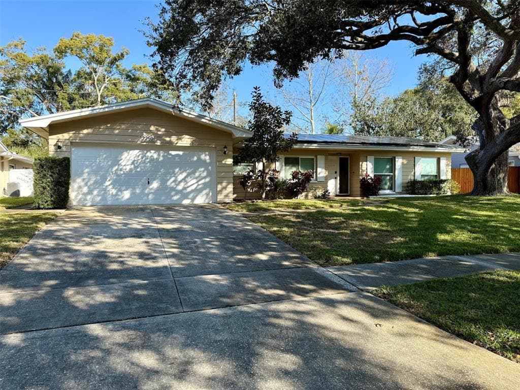 2260 ST CHARLES DRIVE CLEARWATER, FL 33764