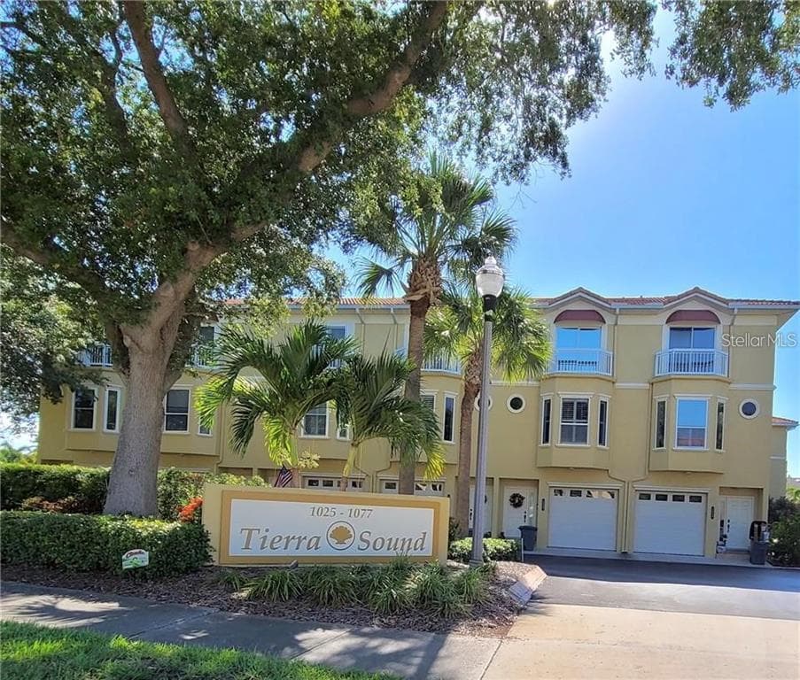 1055 PINELLAS BAYWAY S TIERRA VERDE, FL 33715