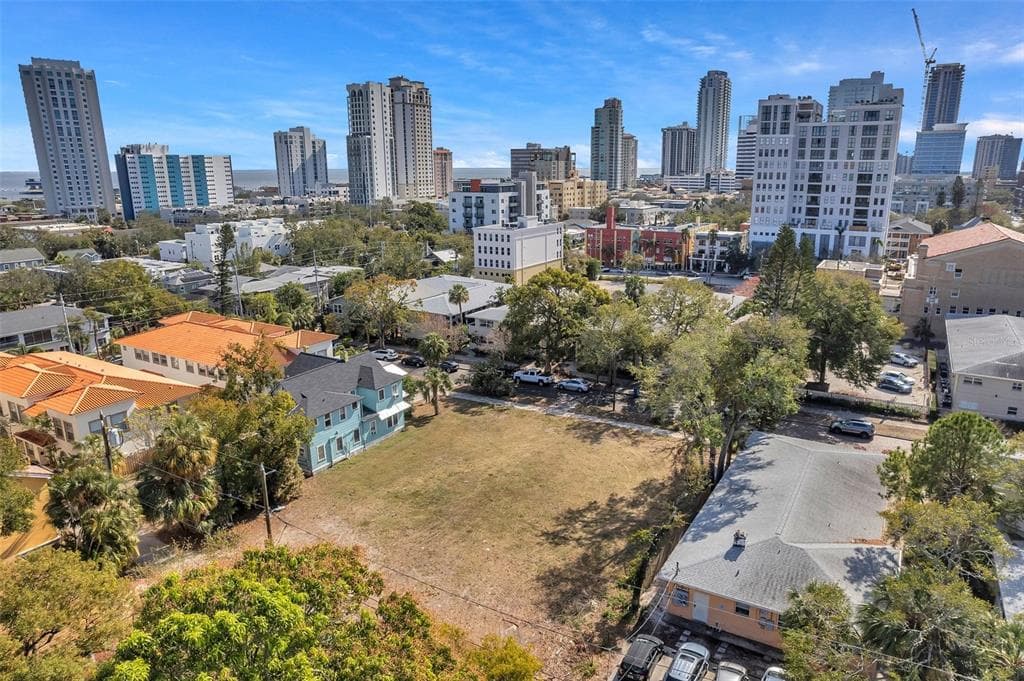 235 6TH AVENUE N ST PETERSBURG, FL 33701