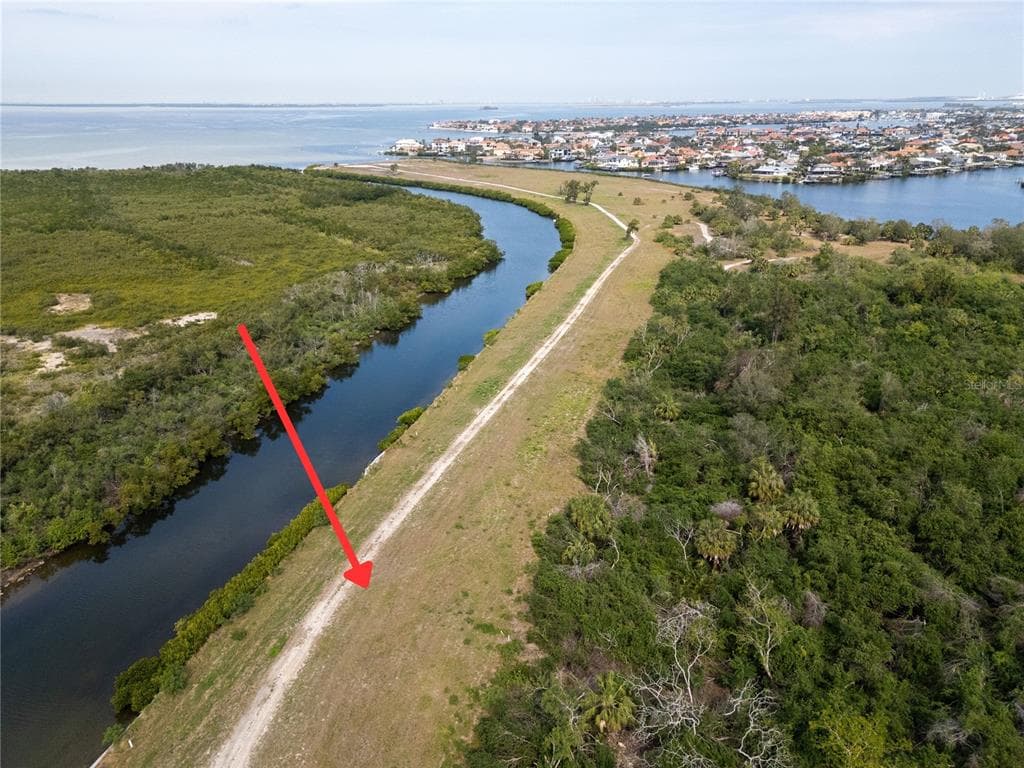 4 HAMMOCK BAY BLVD APOLLO BEACH, FL 33572