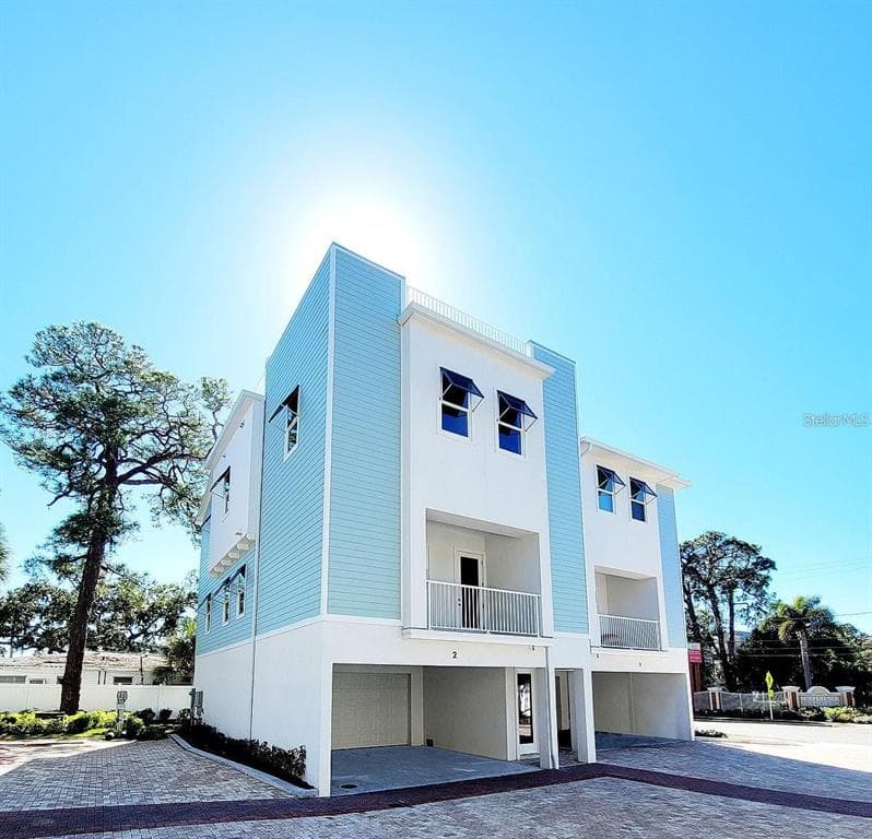 1413 BAYSHORE BOULEVARD UNIT 9 DUNEDIN, FL 34698