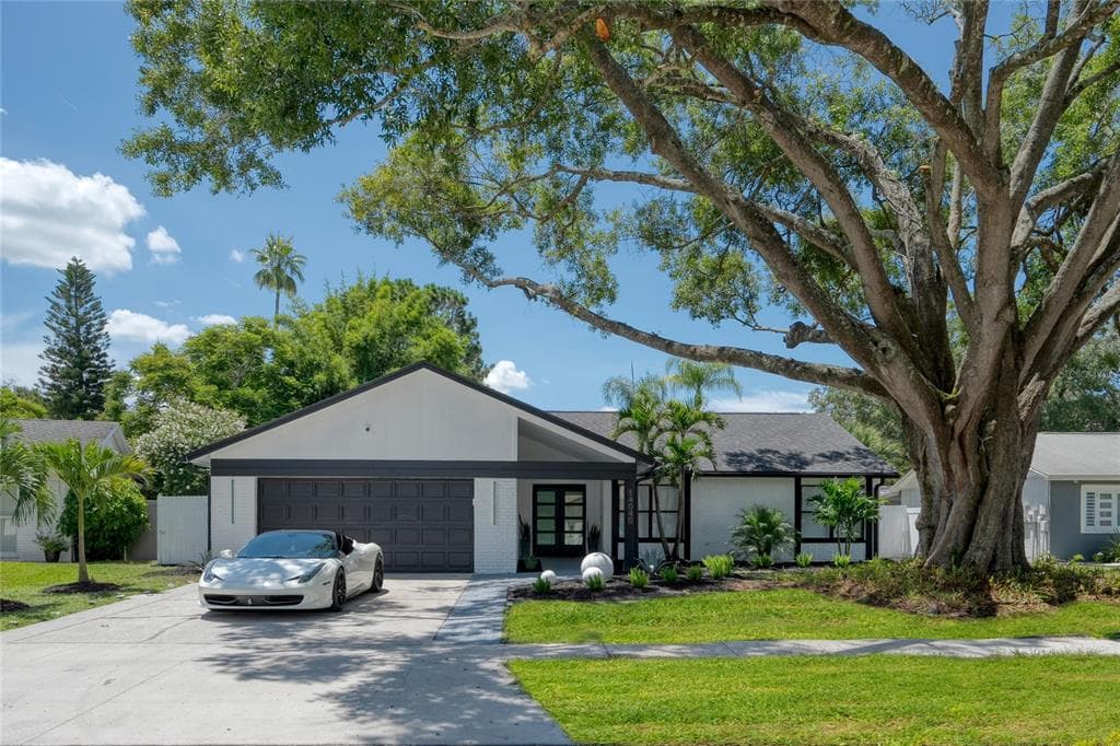 14040 CASCADE LANE TAMPA, FL 33618