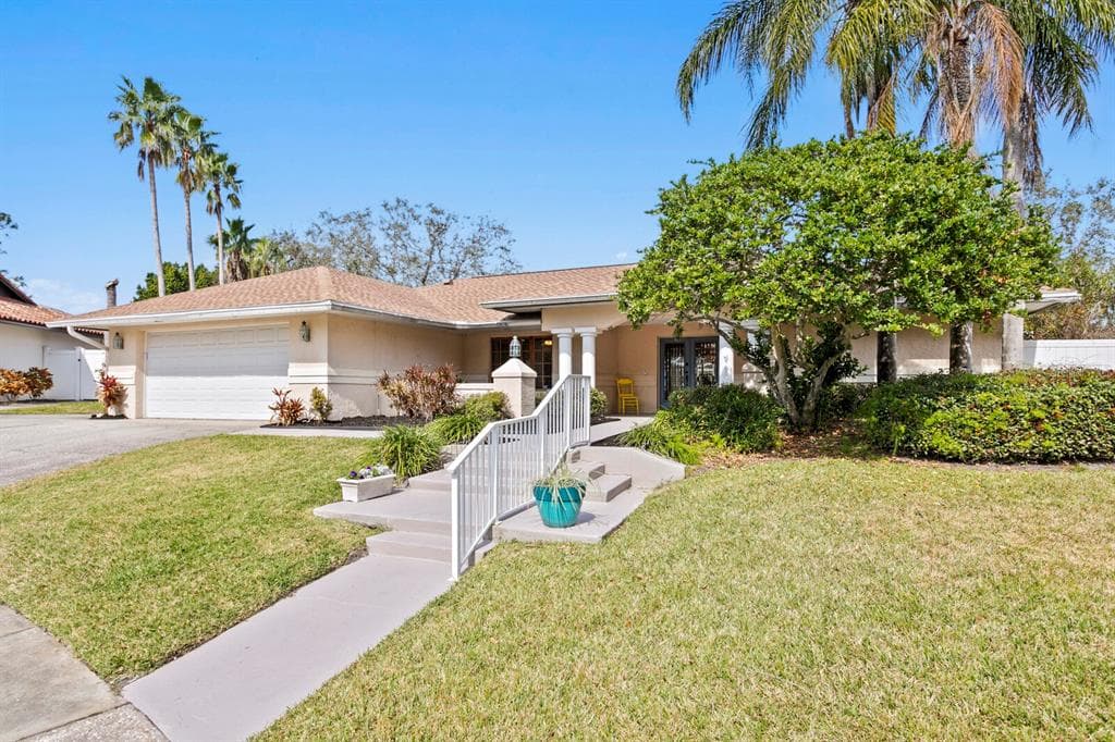 506 CROOKED PINE COURT
