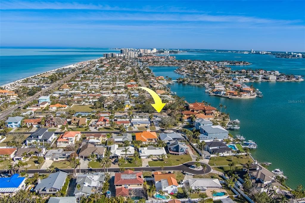 114 18TH STREET BELLEAIR BEACH, FL 33786