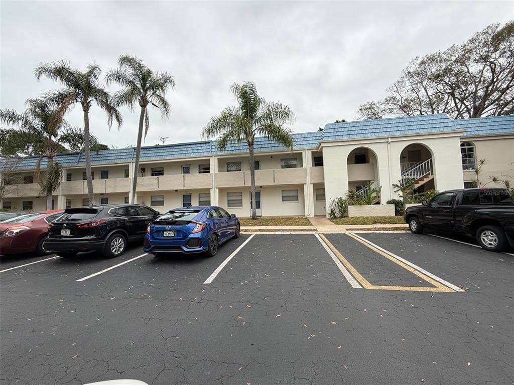1975 W BAY DRIVE UNIT 114 LARGO, FL 33770