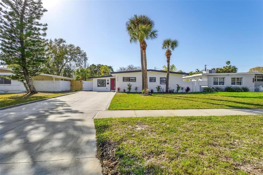 3934 INDIANAPOLIS STREET NE ST PETERSBURG, FL 33703