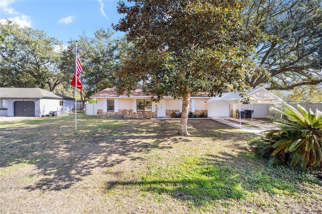 18 PINE CIRCLE DRIVE OCALA, FL 34472