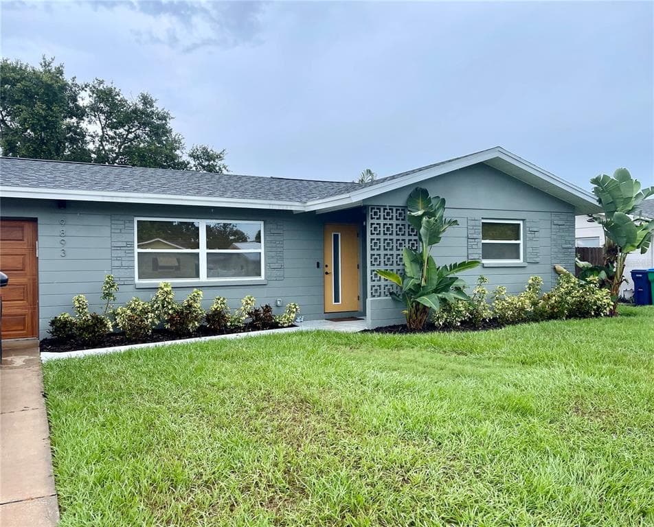9893 111TH STREET SEMINOLE, FL 33772