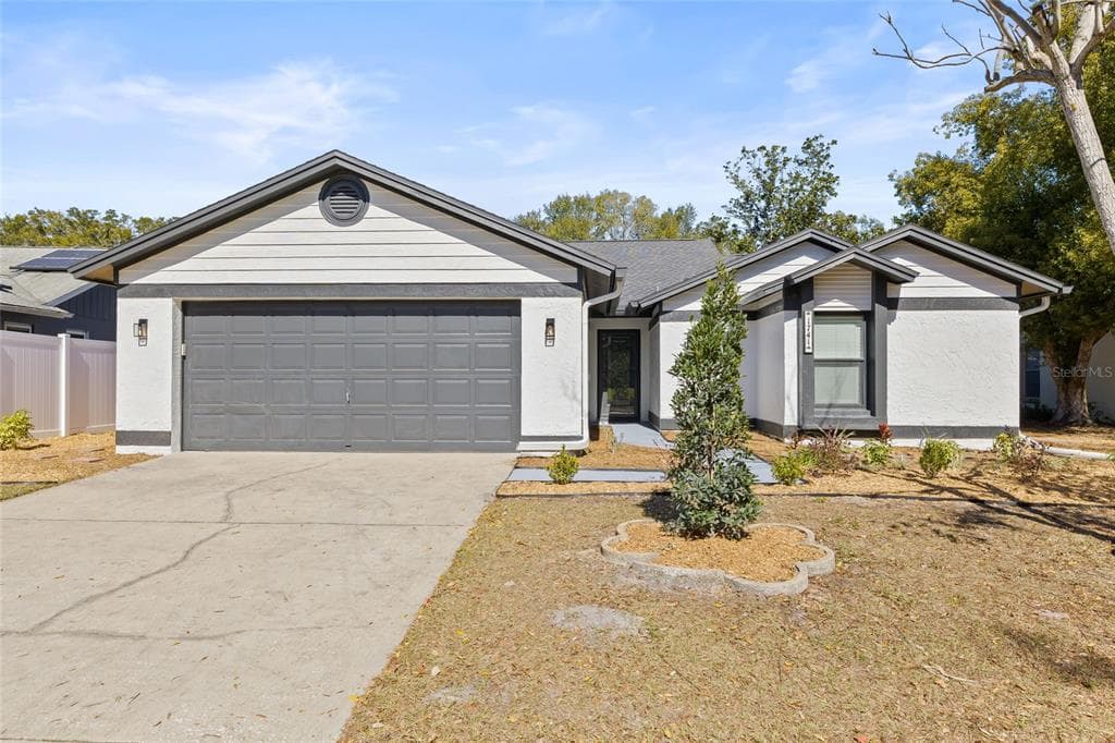 1741 SPINNING WHEEL DRIVE LUTZ, FL 33559