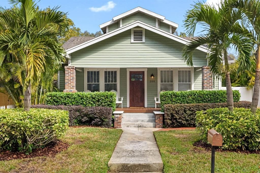 205 W NORTH STREET TAMPA, FL 33604