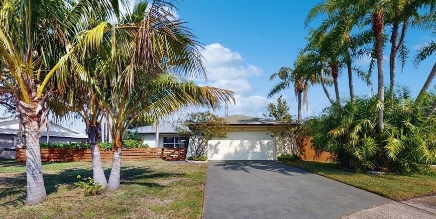2666 RED OAK COURT CLEARWATER, FL 33761