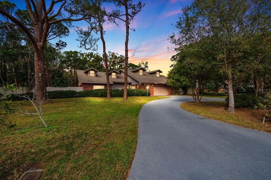 8730 143RD STREET N SEMINOLE, FL 33776