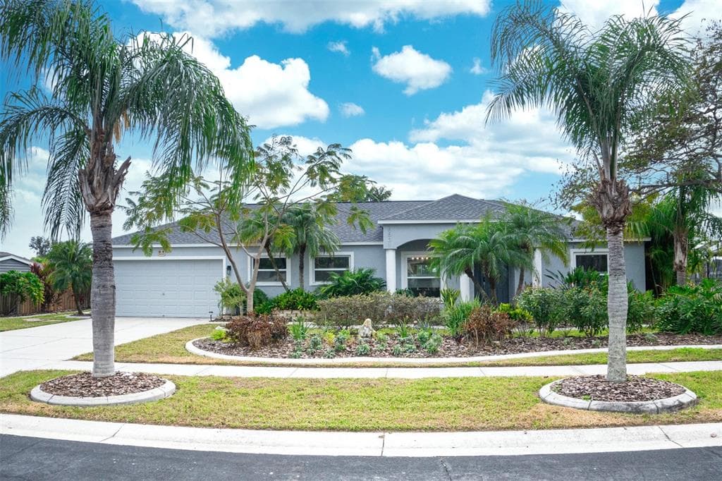 6531 CLAIR SHORE DRIVE APOLLO BEACH, FL 33572