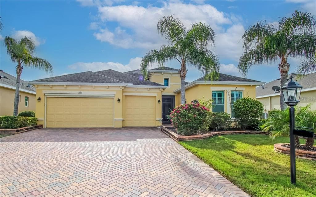 1605 EMERALD DUNES DRIVE SUN CITY CENTER, FL 33573
