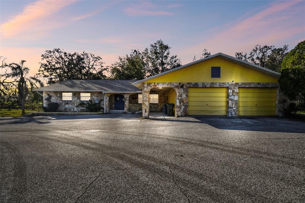 10129 LITTLE ROAD NEW PORT RICHEY, FL 34654