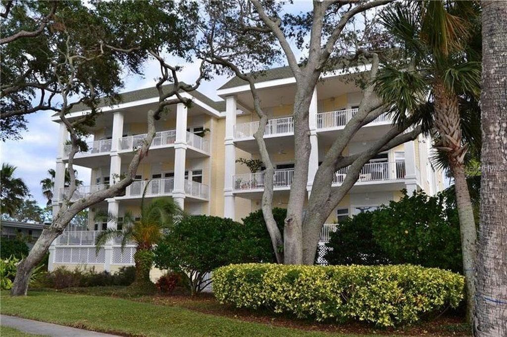 1135 VICTORIA DRIVE UNIT 2 DUNEDIN, FL 34698