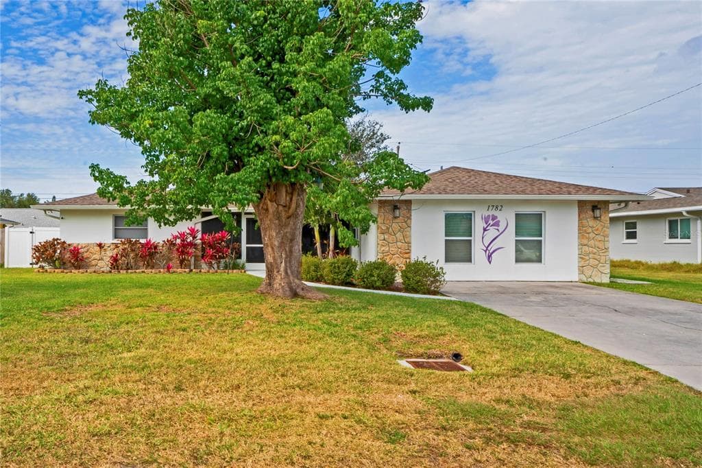 1782 COCONUT DRIVE VENICE, FL 34293