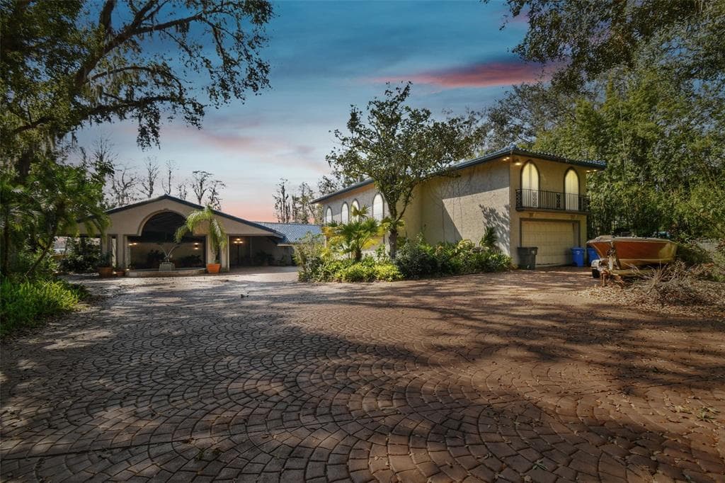 8510 LAYS COVE PLACE ODESSA, FL 33556