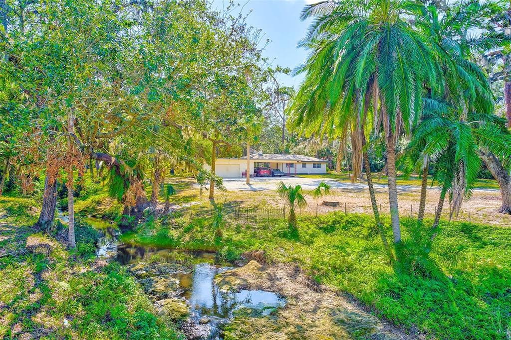 13450 WILCOX ROAD LARGO, FL 33774
