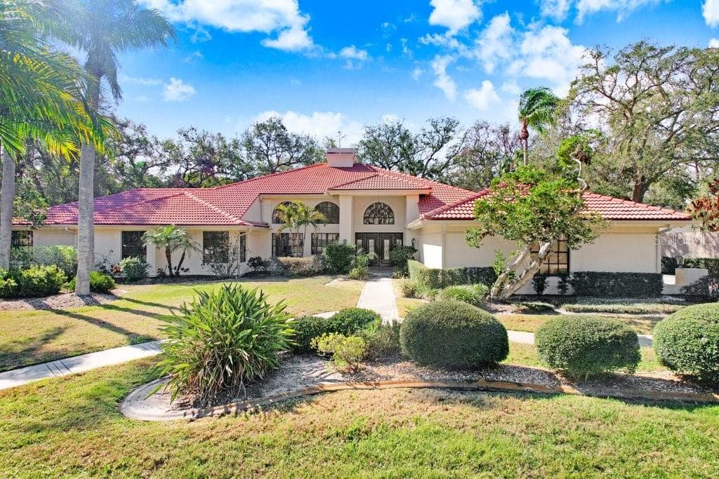 1616 HUNTINGTON PLACE