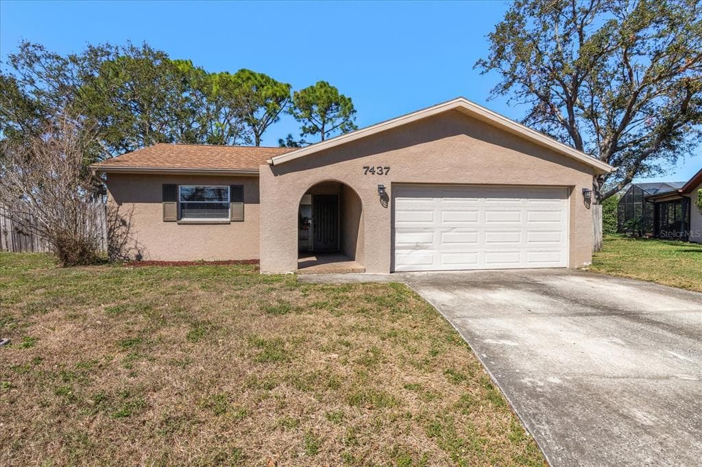 7437 118TH DRIVE LARGO, FL 33773
